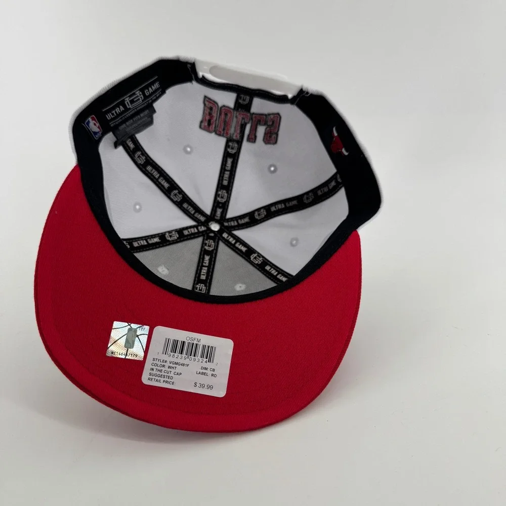 Ultra Game Chicago Bulls NBA Snapback Hat White Red Flat Brim VGMG481F OSFM